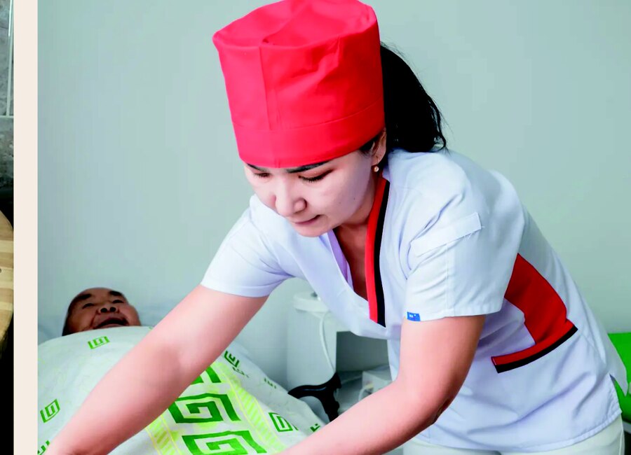 Physiotherapy procedure at SAYA Thermal