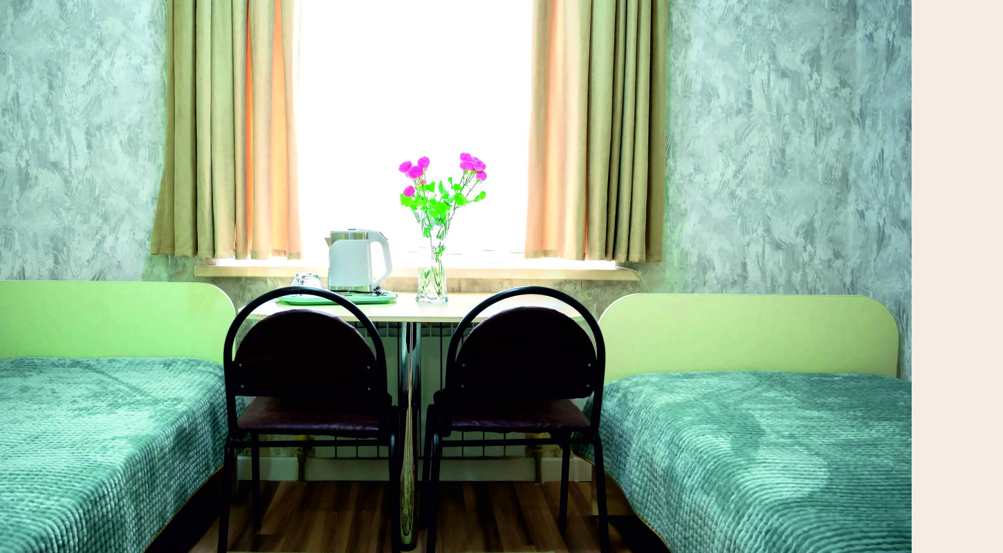 Second angle of Standard room at SAYA Thermal